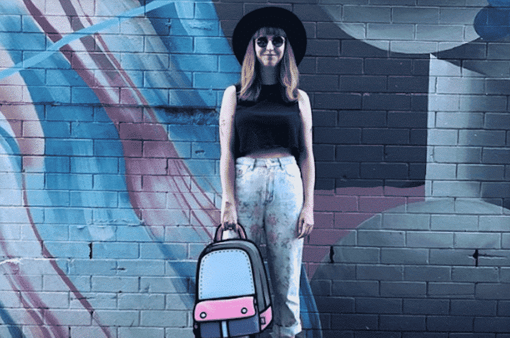 Literally coming out of the cartoon? Incredible Wall Photoshoot Ideas for You