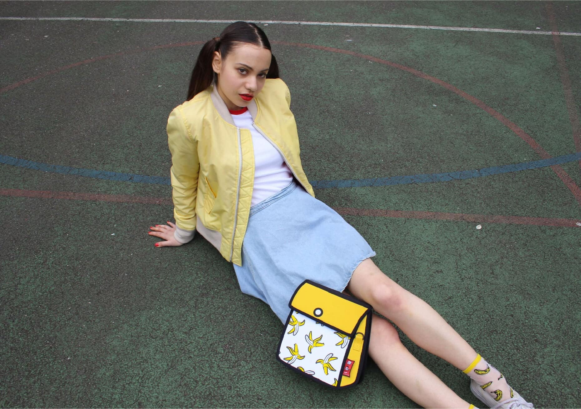 New Editorial with Gallery Girl Lizzy & Photographer Donika 1 JumpFromPaper Pop Art Bag