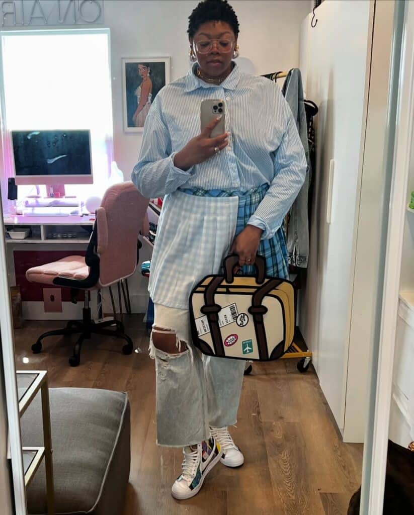 How The Travel Fever Beige Bag Become A Viral Phenomenon 2